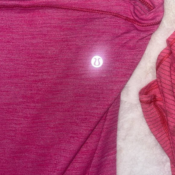 Two lululemon t shirts - Picture 3 of 15
